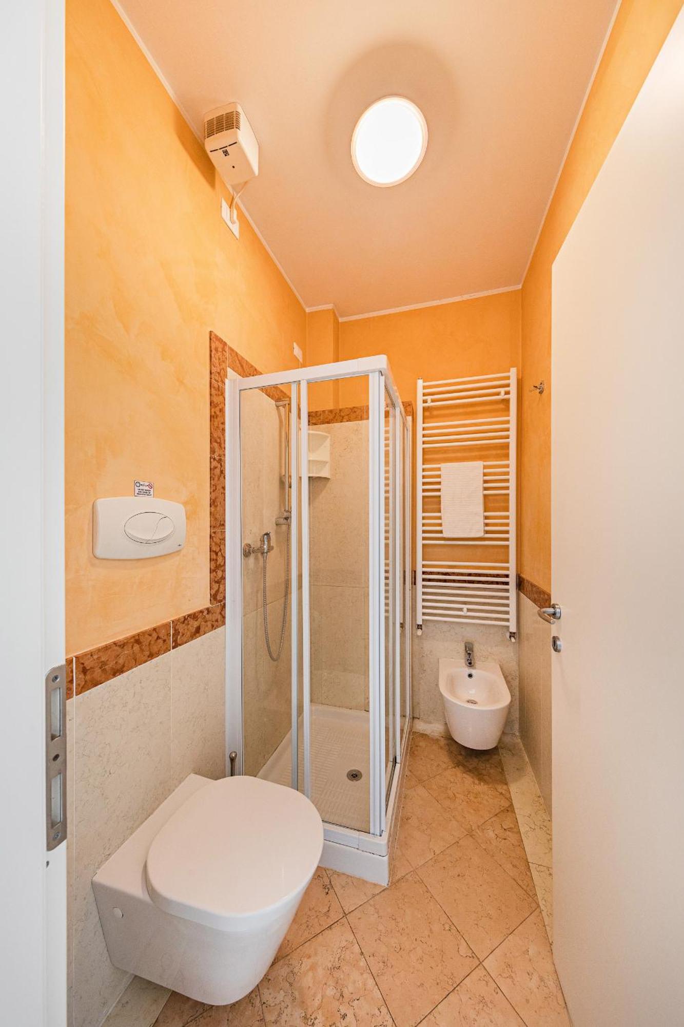 Residenza Miralago II By Wonderful Italy Desenzano del Garda Exterior photo