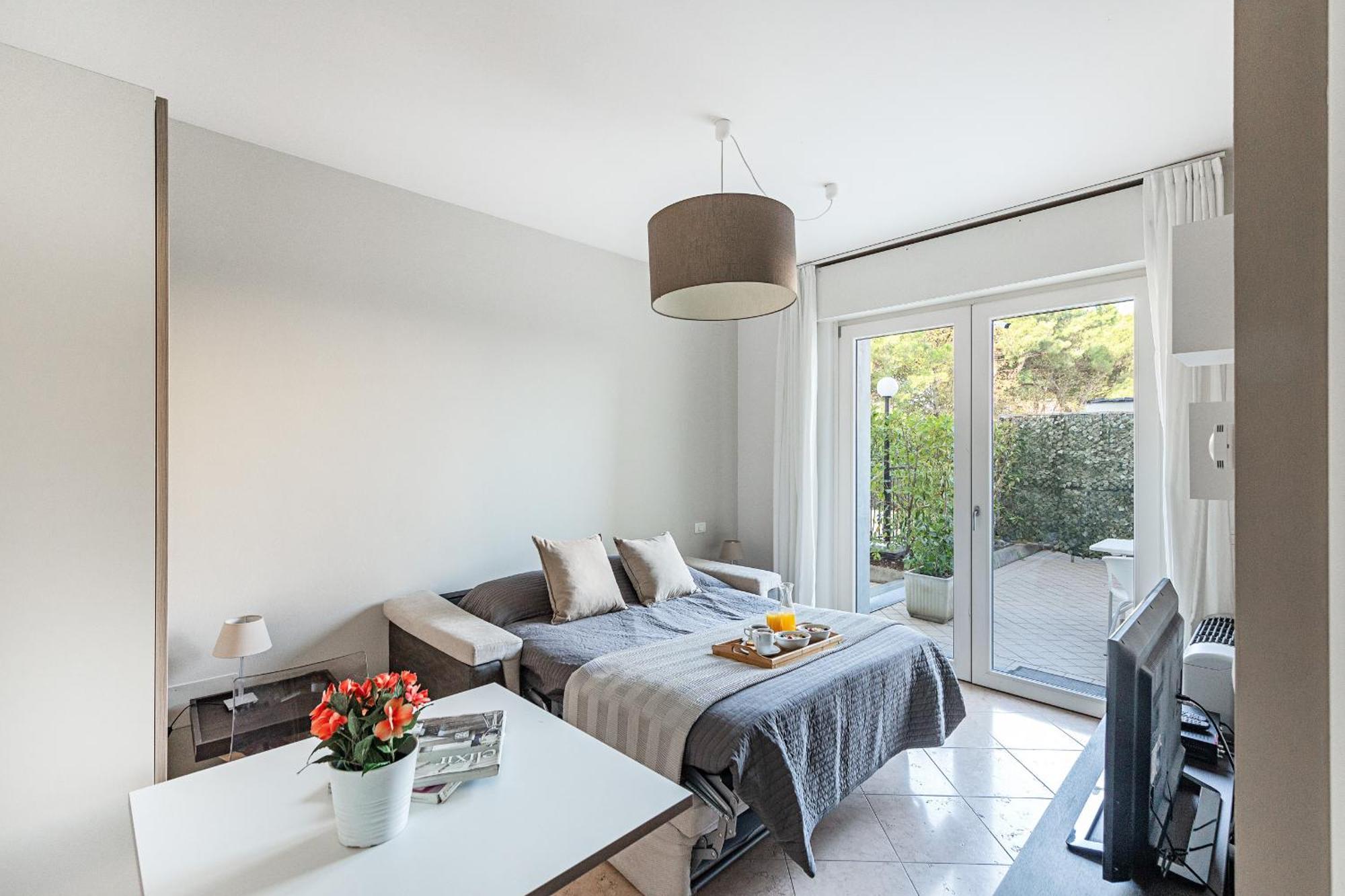 Residenza Miralago II By Wonderful Italy Desenzano del Garda Exterior photo