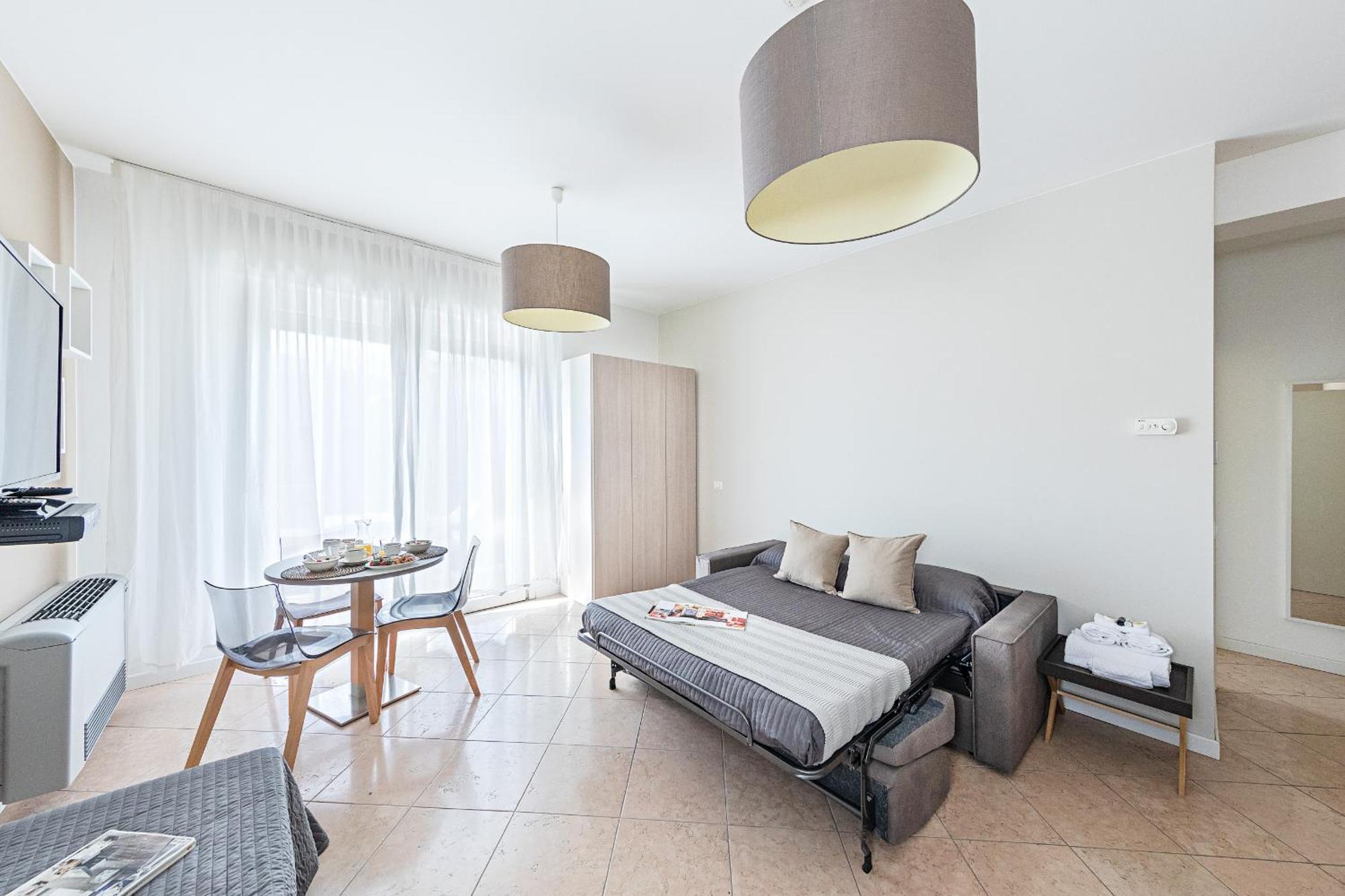 Residenza Miralago II By Wonderful Italy Desenzano del Garda Exterior photo